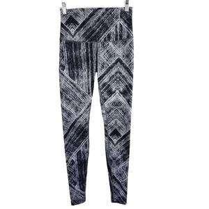Lululemon Foldover Athletic Yoga Hiking Abstract Black White Leggings Women 6 -S